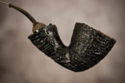 une pipe par Satoshi Naito