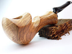 une pipe d'Abi Natur, Canaan Pipes