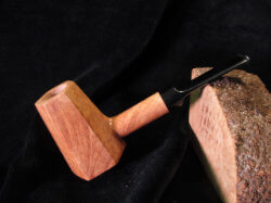 une pipe par Dave Neeb - Mkelaw Pipes