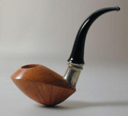 une pipe par Rolando Negoita