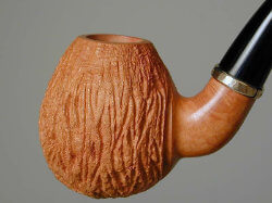 une pipe par Rolando Negoita