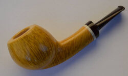 une pipe par Andrzej Piontek - Mimoto