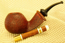 une pipe par Andrew Petersen - Quad City Pipes