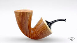 une pipe par Michail Revyagin