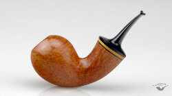 une pipe par Michail Revyagin