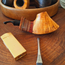 une pipe par Reza Alizad Sane - Rizza Pipes