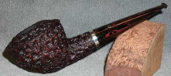 une pipe par Larry Roush