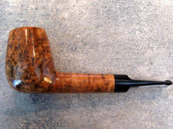 une pipe par Alexander Saharov