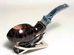 une pipe par Kenichiro Sakurai - Ken Pipes