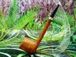 une pipe par Birol Salman