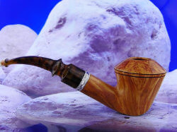 une pipe par Birol Salman