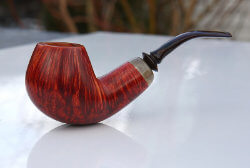 une pipe par Zinovi Seniak