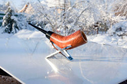 une pipe par Zinovi Seniak