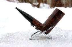 une pipe par Zinovi Seniak