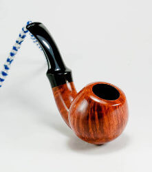 une pipe par Ruslan Sharyga