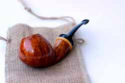 une pipe par Andrey Smirnov