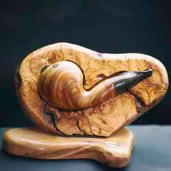 une pipe par Nektarios Stavrinos