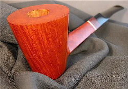 une pipe par Bob Swanson - Perry White