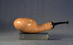 une pipe par Sergey Vyzhanov