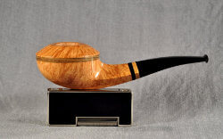 une pipe par Sergey Vyzhanov