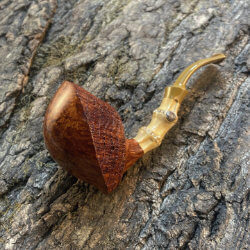 une pipe par Xin Li
