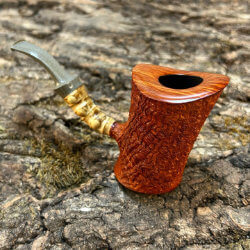 une pipe par Xin Li