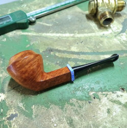 une pipe par Taha Halit Yaşar - Prof.Pipes