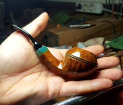 une pipe par Taha Halit Yaşar - Prof.Pipes