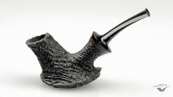 une pipe de Viktor Yashtilov