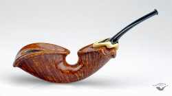 une pipe de Viktor Yashtilov