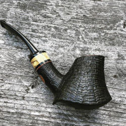 une pipe par Yuwei Huang - YuWei Pipes