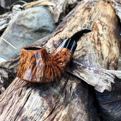 une pipe par Yuwei Huang - YuWei Pipes